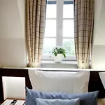 Schloss Berge Отель