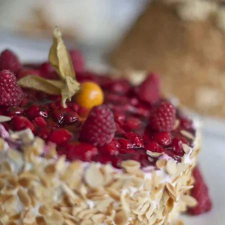 Schloss Berge Hotel 3*